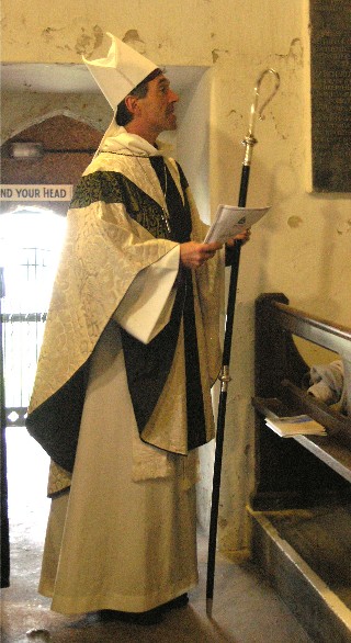 Bishop Andrew gives the blessing